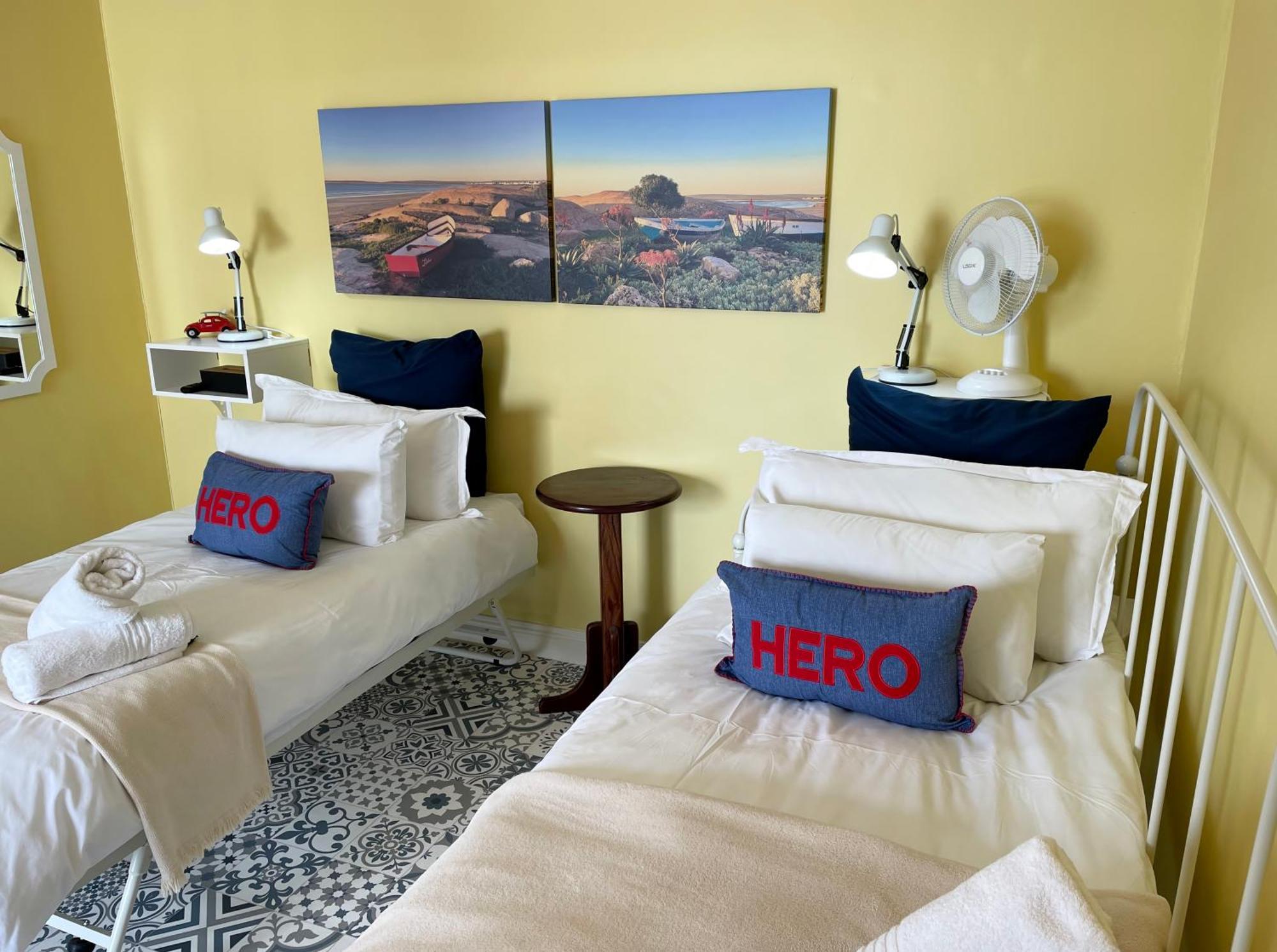 Готель Paternoster Manor Екстер'єр фото
