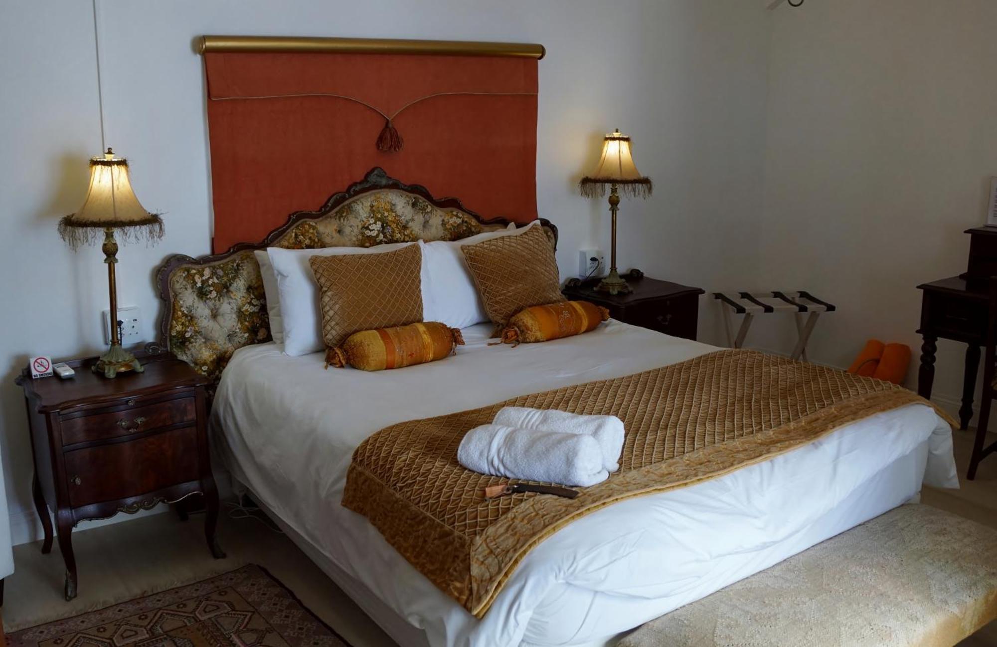 Готель Paternoster Manor Екстер'єр фото