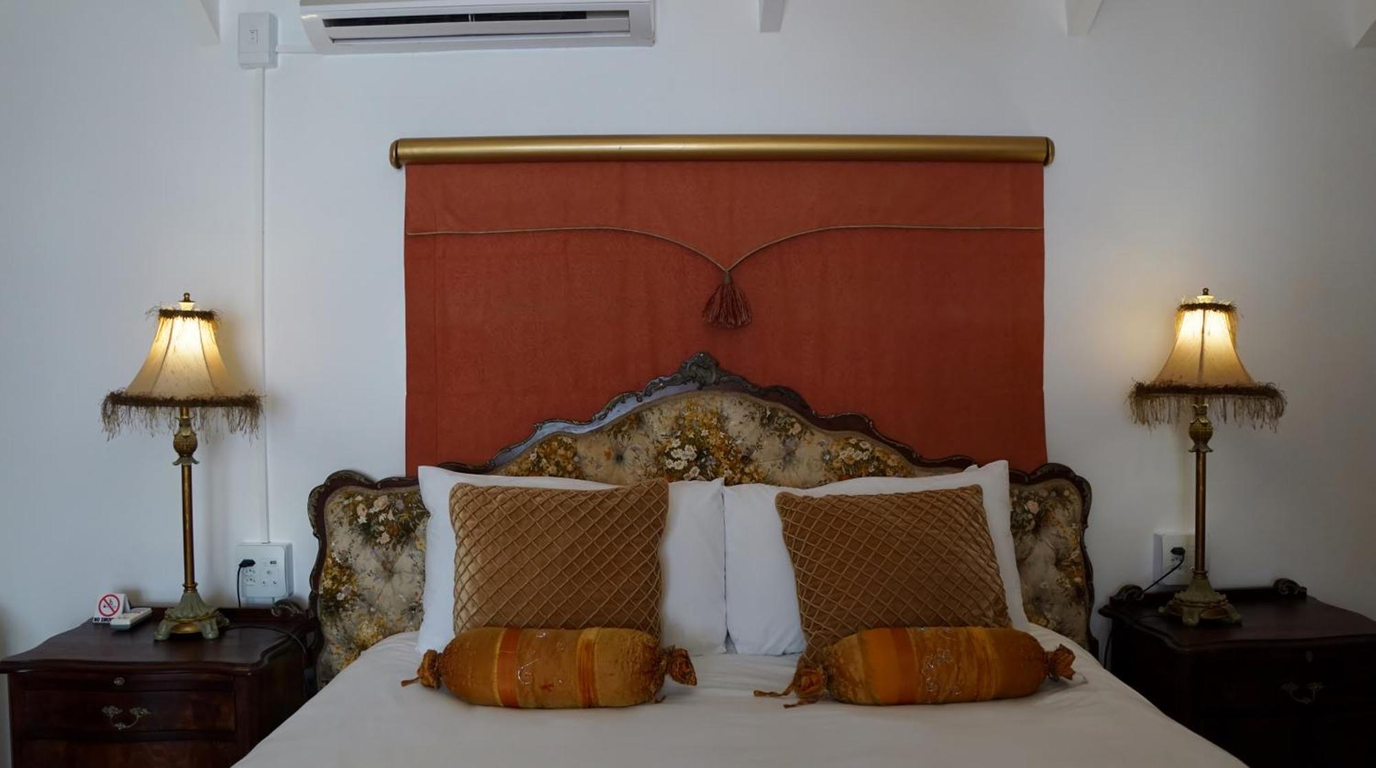 Готель Paternoster Manor Екстер'єр фото