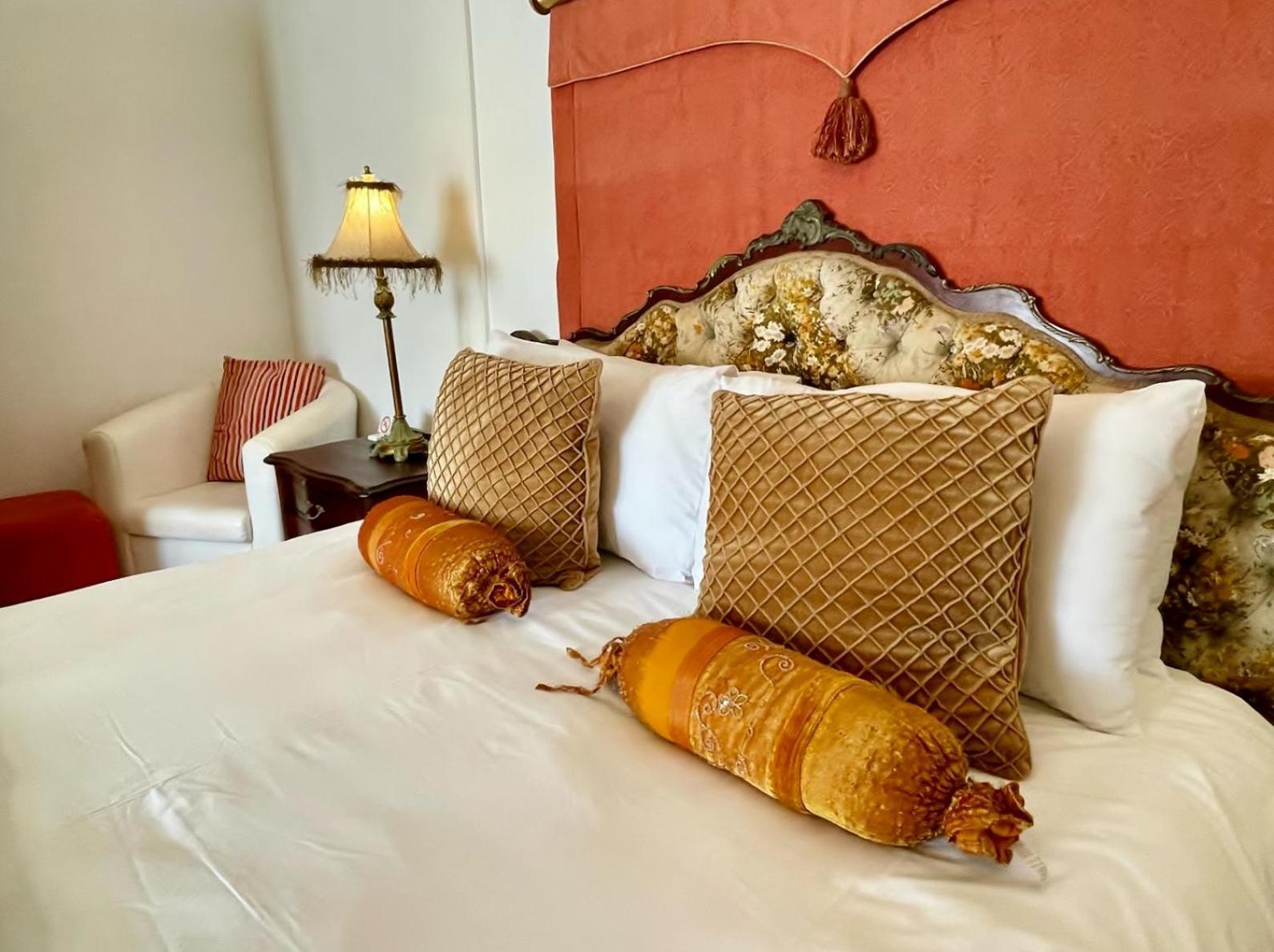 Готель Paternoster Manor Екстер'єр фото