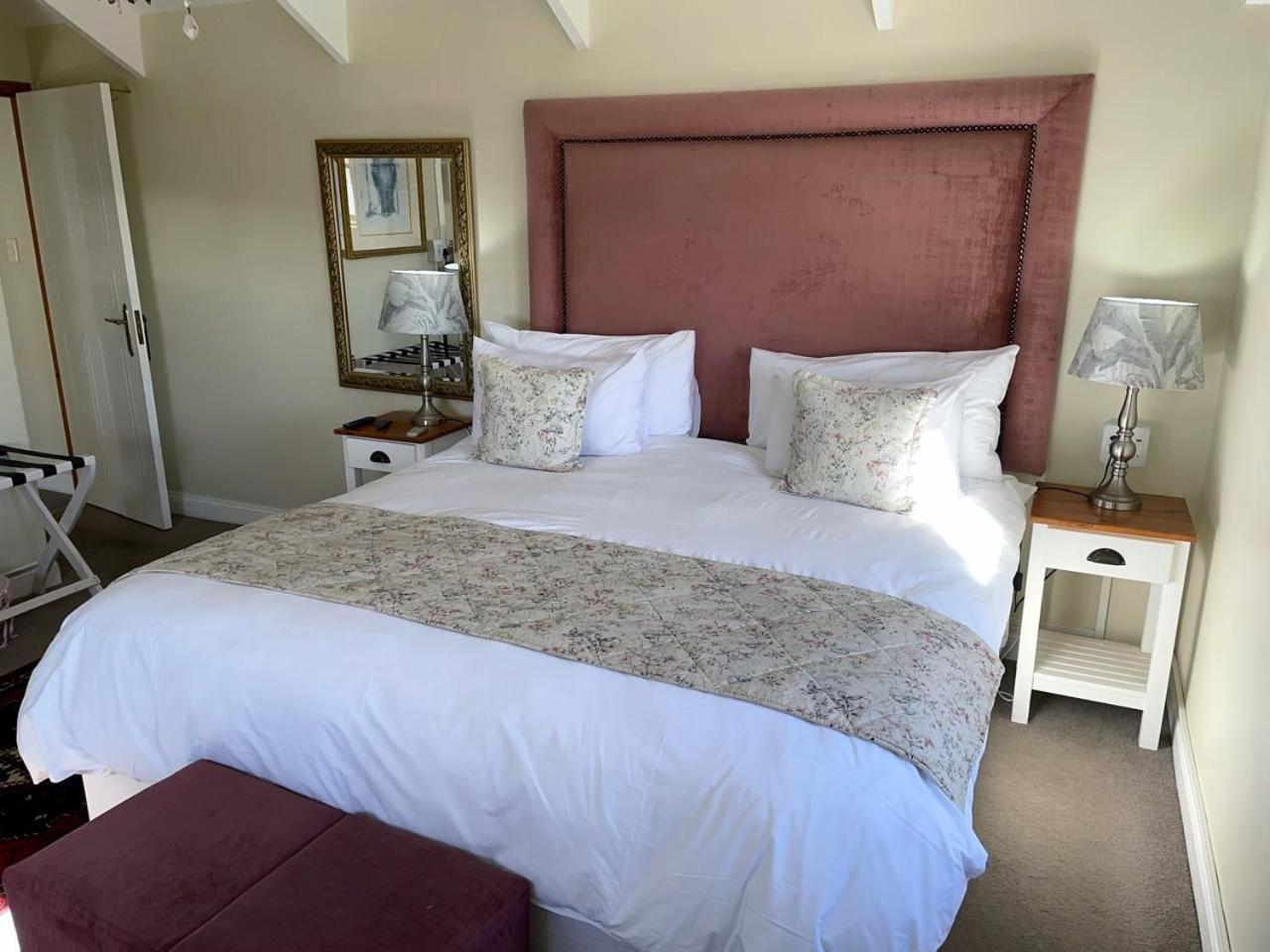 Готель Paternoster Manor Екстер'єр фото