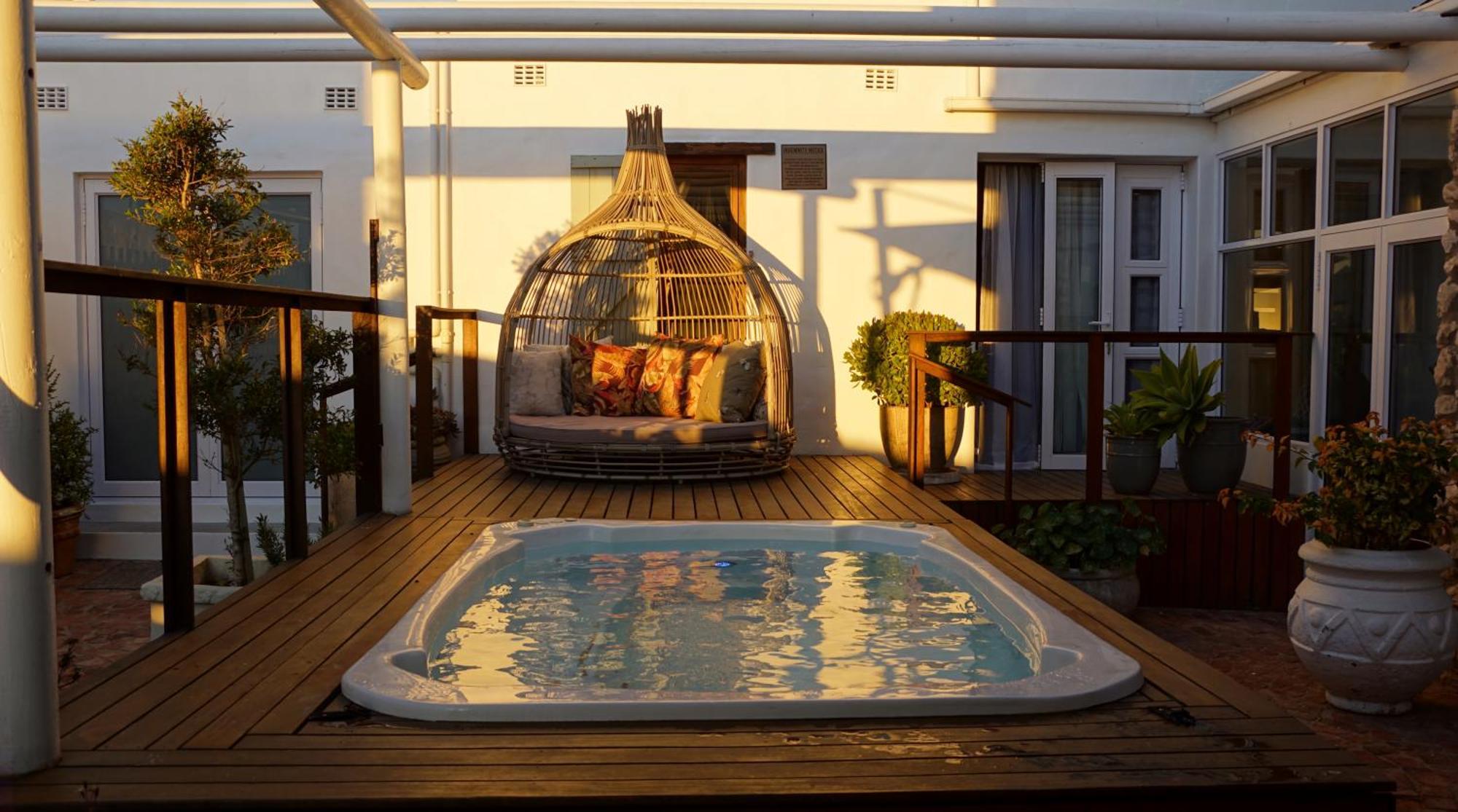 Готель Paternoster Manor Екстер'єр фото